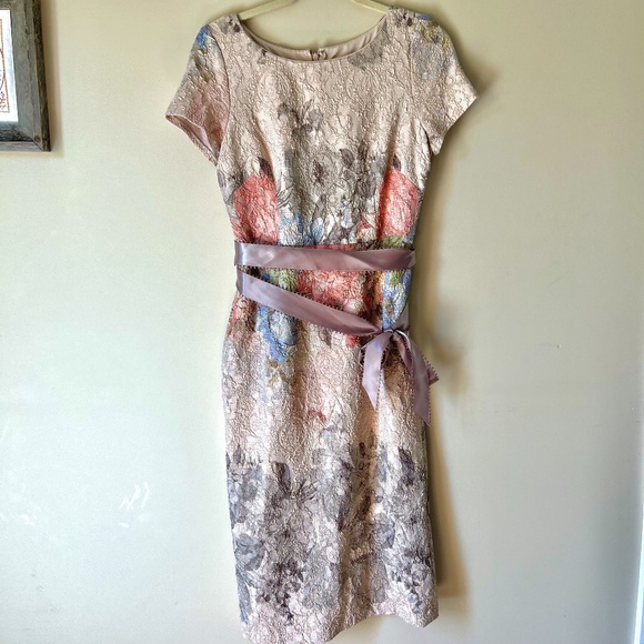 BHLDN Dresses & Skirts - BHLDN Adrianna Papell Melinda Floral Matelasse Column Gown SHORTENED - Size 6